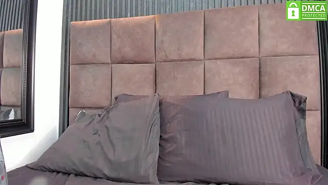 Sussy Vixen online show from September 22, 2025, 8:11 pm