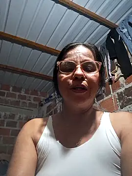 Snapshot of Lucerito-Hot chatting on December 2, 2025, 2:28 am Lucerito-Hot online show from December 2, 2025, 2:28 am