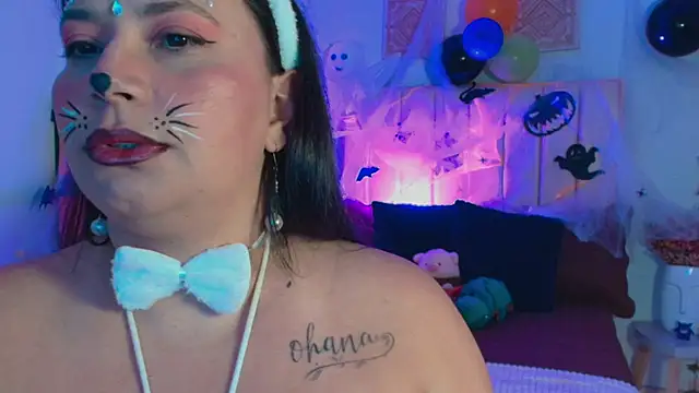 Snapshot of crazy_b00bs chatting on October 2, 2025, 2:35 pm crazy b00bs online show from October 2, 2025, 2:35 pm