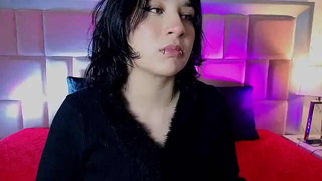 Snapshot of RobinBennett chatting on July 2, 2026, 12:00 pm RobinBennett online show from July 2, 2026, 12:00 pm