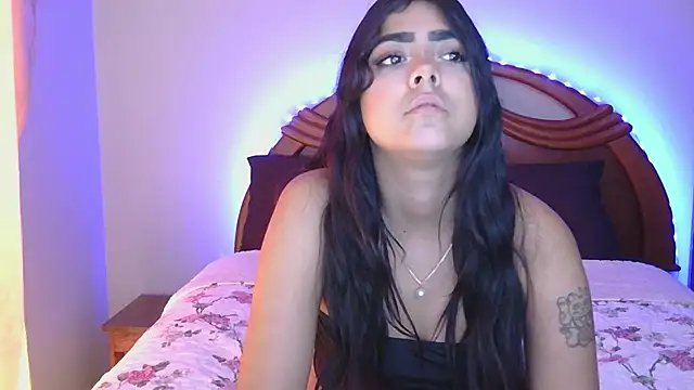 Snapshot of Gia_Massa chatting on September 19, 2025, 7:47 pm Gia Massa online show from September 19, 2025, 7:47 pm