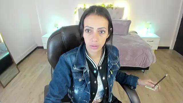 Snapshot of Mariam_Lopez__ chatting on June 11, 2026, 2:53 am Mariam Lopez online show from June 11, 2026, 2:53 am