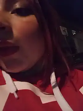 Mia2xsmith online show from January 13, 2026, 4:29 am