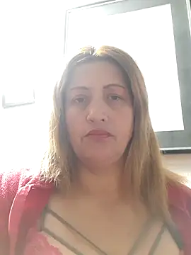 ROOMIINA online show from November 9, 2025, 5:33 pm