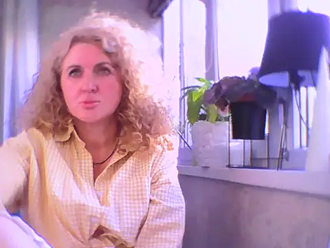 Snapshot of Irivon chatting on July 13, 2026, 3:48 pm Irivon online show from July 13, 2026, 3:48 pm