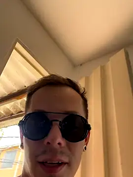 dimitryivanovv online show from October 4, 2025, 6:39 pm