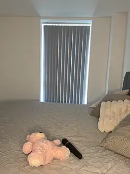 SexySaraxxoo online show from April 5, 2026, 1:30 pm