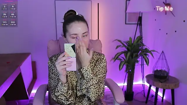 Sweet  Amily online show from November 22, 2025, 7:29 am