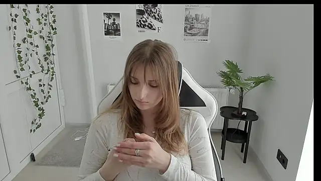 NeyliDream online show from May 29, 2026, 12:36 pm