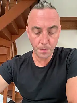 Snapshot of Marronglace1 chatting on October 3, 2025, 10:12 am Marronglace1 online show from October 3, 2025, 10:12 am