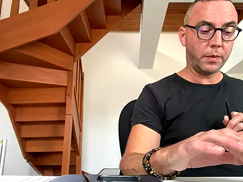 Snapshot of Marronglace1 chatting on October 8, 2025, 12:25 pm Marronglace1 online show from October 8, 2025, 12:25 pm