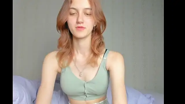 Snapshot of dreamy_pollyyy chatting on October 1, 2025, 3:40 pm dreamy pollyyy online show from October 1, 2025, 3:40 pm