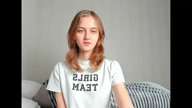 Snapshot of dreamy_pollyyy chatting on November 9, 2025, 6:39 pm dreamy pollyyy online show from November 9, 2025, 6:39 pm