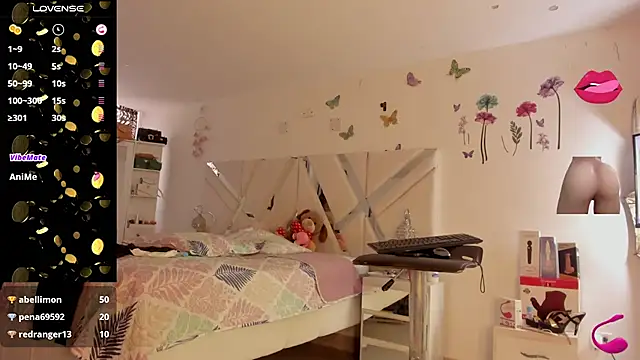 sexyzoe 69 online show from March 22, 2025, 6:14 pm