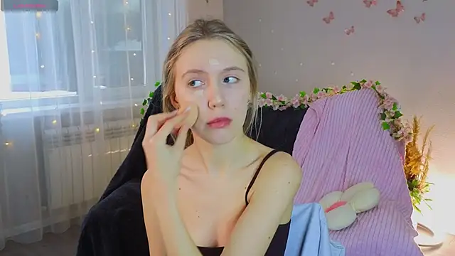 Succubelle online show from January 13, 2026, 8:08 am