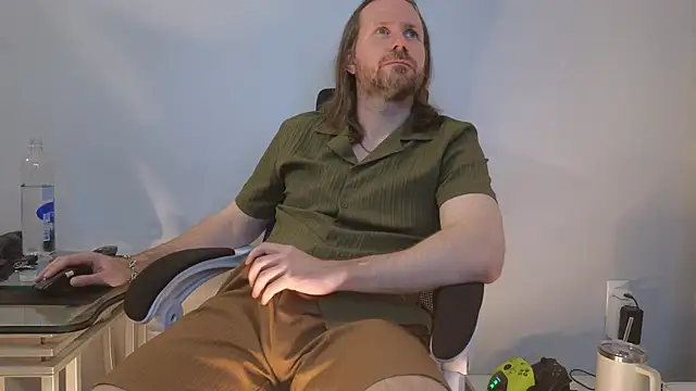 AlbinoAdonis online show from April 28, 2026, 2:27 am