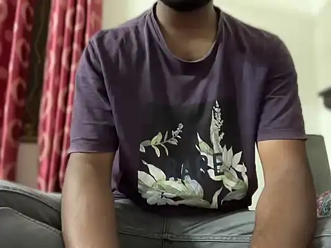 bossyjuicy online show from November 9, 2025, 7:12 pm