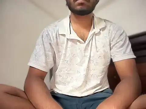 bossyjuicy online show from March 11, 2026, 7:31 pm