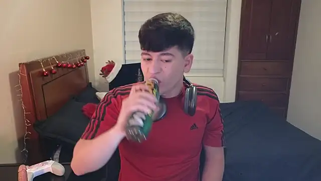 tightncuteass online show from November 18, 2025, 10:36 pm