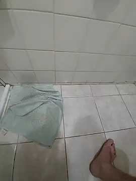 Snapshot of RoddieX chatting on October 4, 2025, 3:32 pm RoddieX online show from October 4, 2025, 3:32 pm