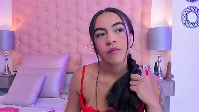 Leslie Bussh  online show from March 26, 2026, 12:11 pm