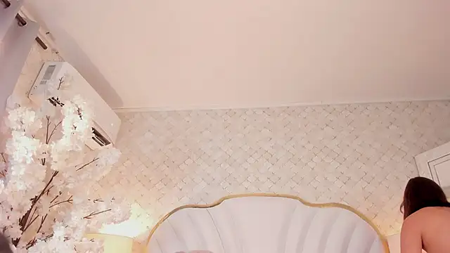 Snapshot of Lauuu2007 chatting on December 22, 2025, 8:39 pm Lauuu2007 online show from December 22, 2025, 8:39 pm