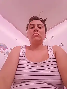 vanessa-titisM online show from May 31, 2026, 8:21 pm