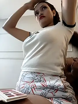 ArielBlossom    online show from December 15, 2025, 11:03 am