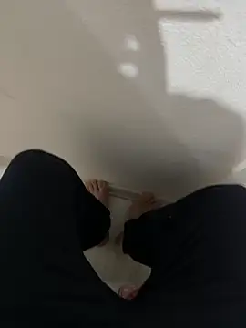 LAZ3R1 online show from October 2, 2025, 10:39 pm