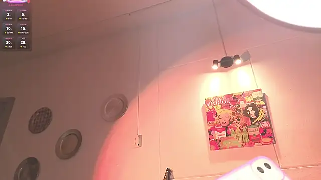 ashlynnlowe  online show from September 26, 2025, 7:51 pm