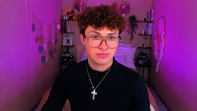 Snapshot of JonnyDarka chatting on December 16, 2025, 4:12 pm JonnyDarka online show from December 16, 2025, 4:12 pm