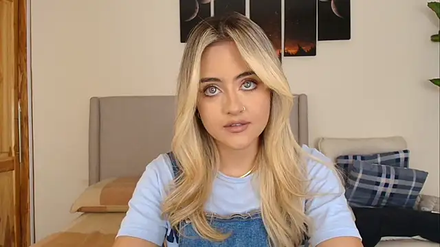 MaryMoon  online show from January 12, 2026, 11:54 pm