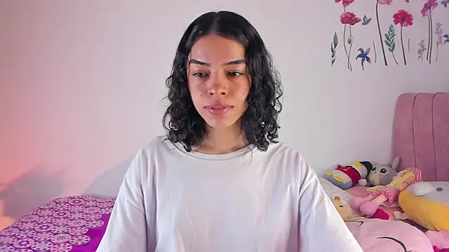 maddy parker   online show from April 16, 2026, 8:42 pm