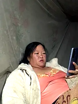 riso-00 online show from November 28, 2025, 3:36 pm