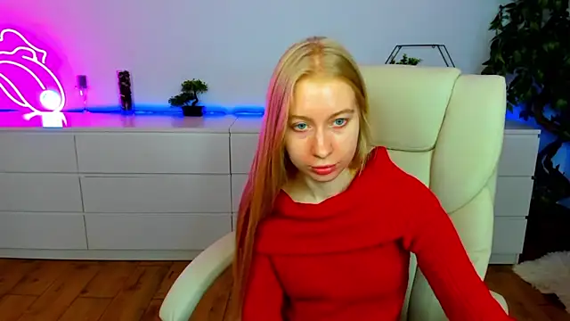 Alina Blonde online show from November 8, 2025, 6:57 am