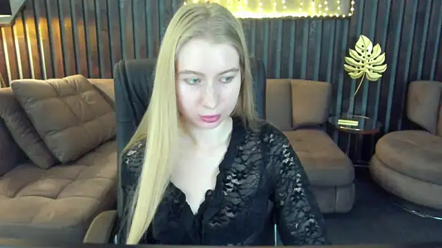 Alina Blonde online show from March 28, 2026, 6:35 am