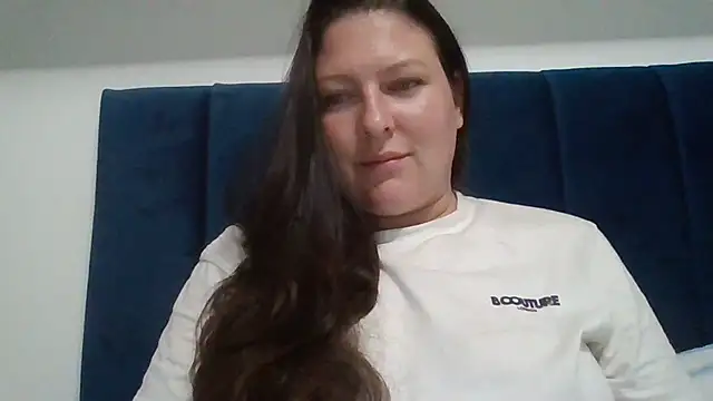 Snapshot of Zarelaa chatting on July 15, 2026, 7:41 pm Zarelaa online show from July 15, 2026, 7:41 pm