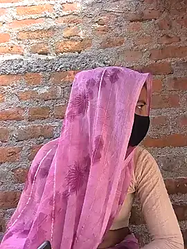 Snapshot of Hot_hatn37 chatting on December 2, 2025, 7:47 am Hot hatn37 online show from December 2, 2025, 7:47 am