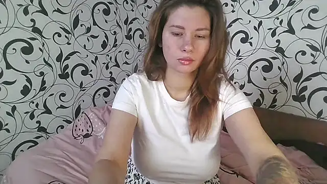 YourEmilie online show from October 29, 2025, 9:55 am