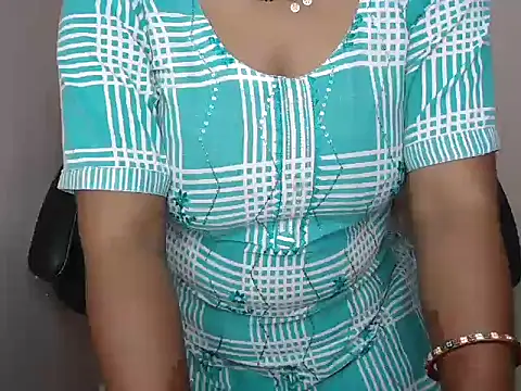 Snapshot of bold_naina chatting on October 17, 2025, 3:42 am bold naina online show from October 17, 2025, 3:42 am