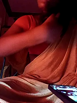 Snapshot of Tamil_Kavitha chatting on April 20, 2026, 5:16 pm Tamil Kavitha online show from April 20, 2026, 5:16 pm