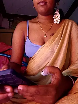 Snapshot of Tamil_Kavitha chatting on May 6, 2026, 11:32 pm Tamil Kavitha online show from May 6, 2026, 11:32 pm