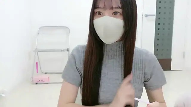  Mia land  online show from November 30, 2025, 1:37 pm