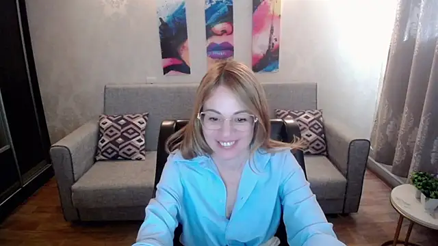 shy hot cat online show from September 18, 2025, 8:49 am