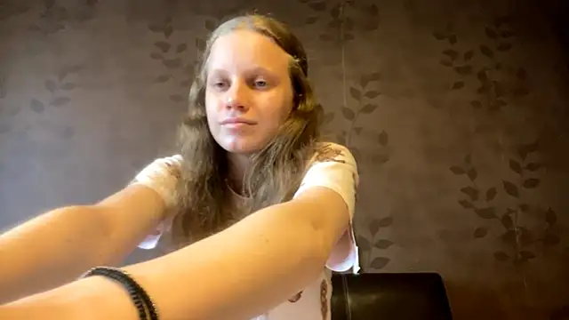 Snapshot of GlyndaCaver chatting on September 28, 2025, 11:15 am GlyndaCaver online show from September 28, 2025, 11:15 am