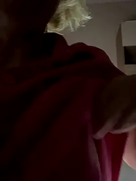 MartaLuna  online show from October 7, 2025, 8:28 pm