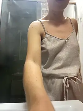 MartaLuna  online show from November 1, 2025, 7:49 pm