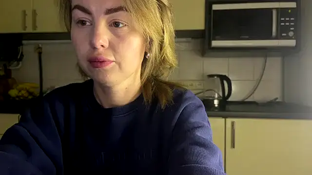 MartaLuna  online show from April 8, 2026, 7:36 pm