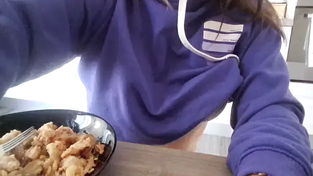 Camaleontica online show from November 4, 2025, 12:48 pm