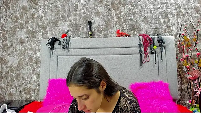 KatyVelvet online show from March 17, 2026, 2:49 am